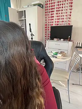 DienkaGreen online show from February 15, 1:43 pm