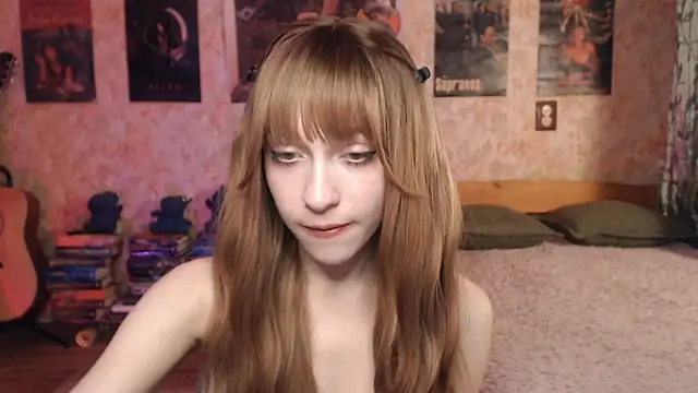 Friendly Ellie online show from March 4, 11:33 pm