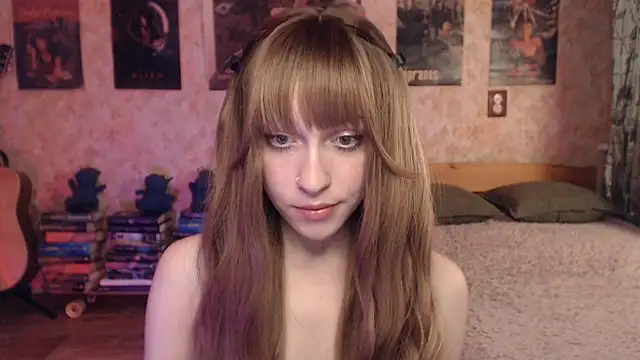 Friendly Ellie online show from April 24, 2:20 pm