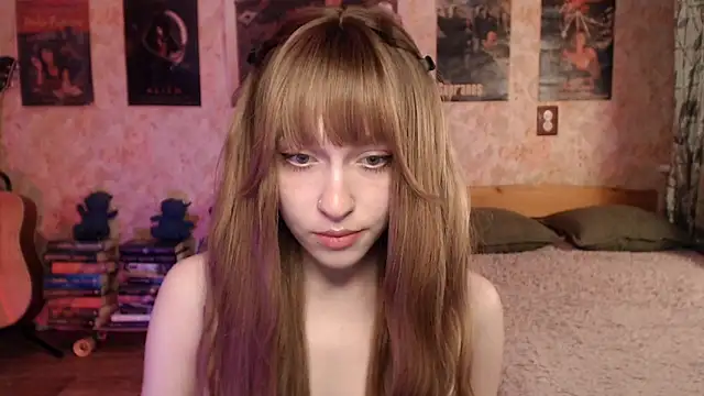 Friendly Ellie online show from April 26, 11:13 pm