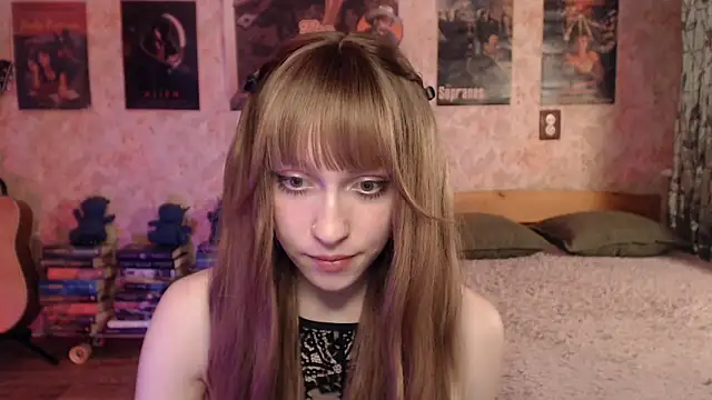 Friendly Ellie online show from April 23, 2:19 pm