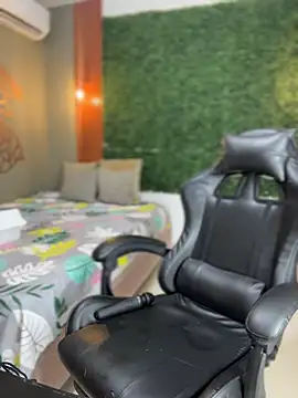 Amandanauty online show from April 12, 4:48 am