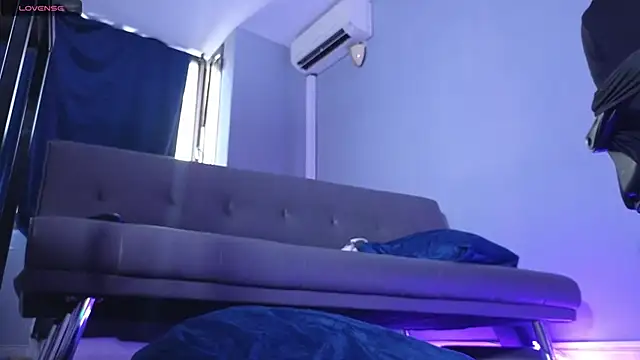 catherinstonee online show from September 12, 9:18 am