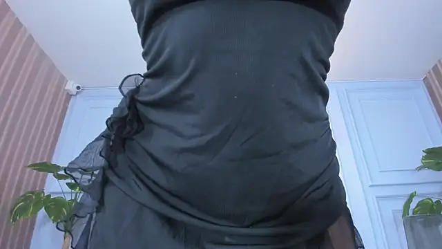 cintiagreyx online show from April 18, 7:07 pm