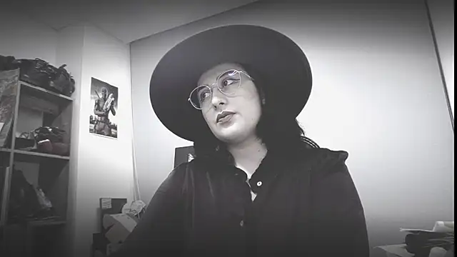 Scarlett Sen online show from April 21, 1:29 pm