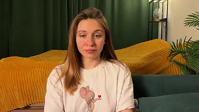 LovelyKatea online show from April 23, 3:14 pm