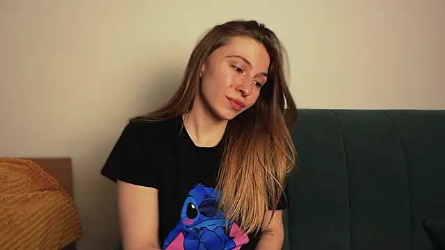 LovelyKatea online show from March 28, 1:43 pm