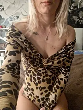 MarikaWild93 online show from April 24, 9:17 pm