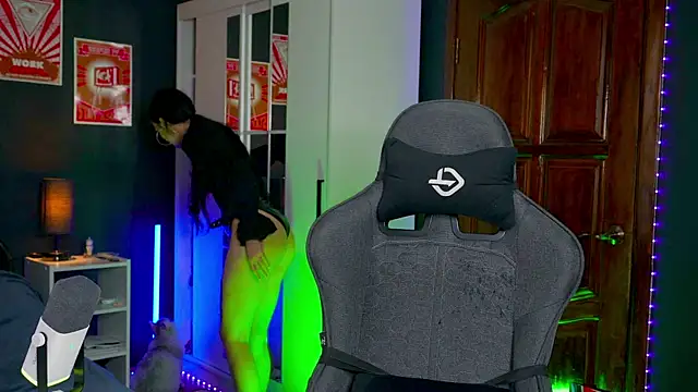 QueenAliss online show from November 7, 6:41 am