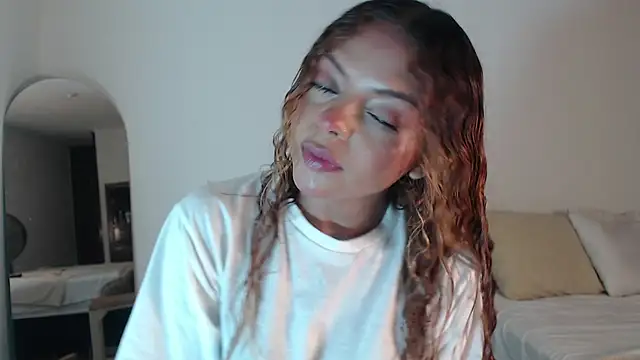 ValienteGirl  online show from February 28, 2:22 am