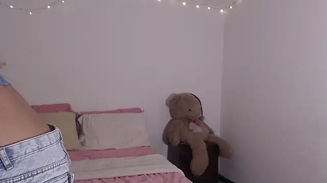 ValienteGirl  online show from April 26, 12:08 am