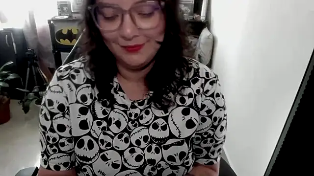 aika-dreams online show from April 20, 6:11 pm