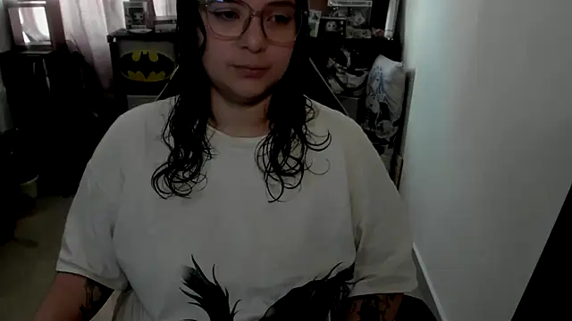 aika-dreams online show from June 10, 1:54 pm