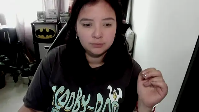 aika-dreams online show from April 19, 1:11 pm