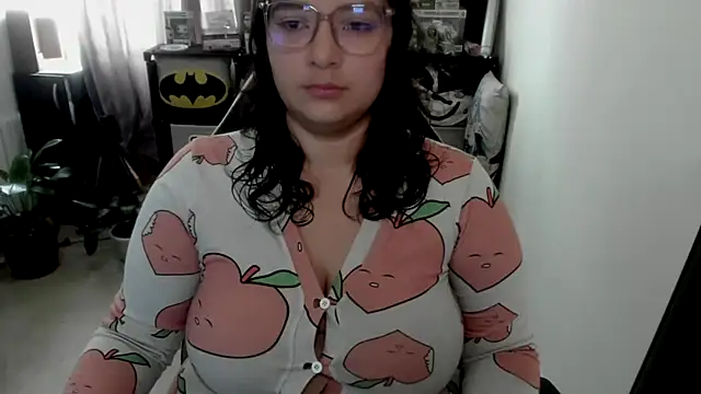 aika-dreams online show from April 24, 2:20 pm