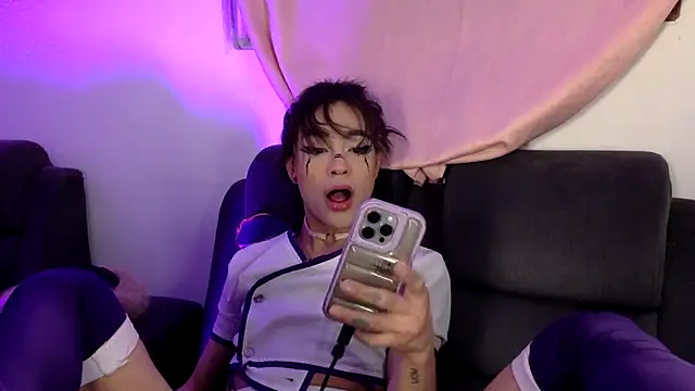 stormytt  online show from February 19, 11:58 pm