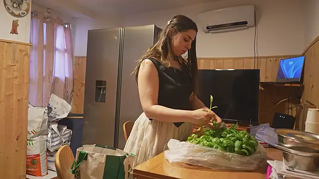 VanessaDoyle online show from June 30, 7:52 am