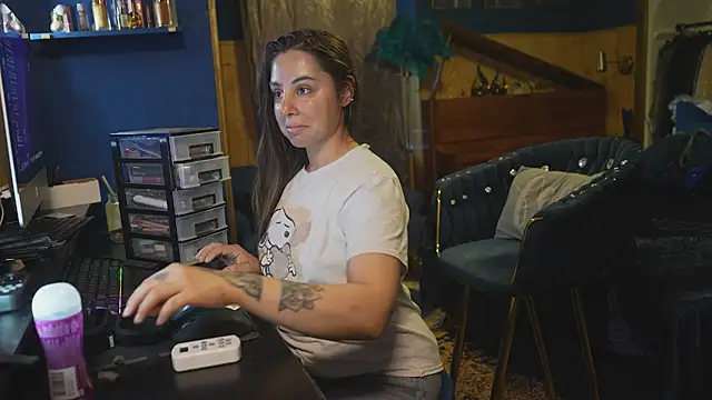 VanessaDoyle online show from July 5, 10:43 am