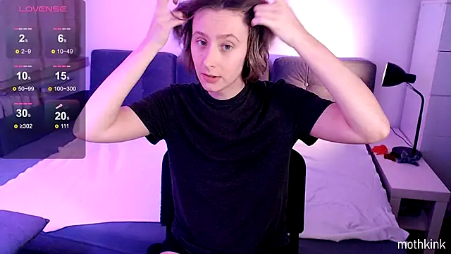 mothkink online show from October 30, 7:04 pm