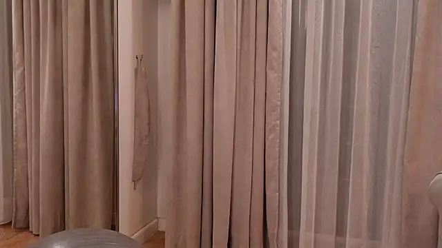 IsabellaMysty online show from April 25, 9:01 pm