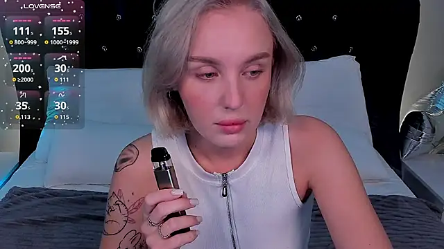 Snapshot of LianaFord chatting on September 11, 12:33 am LianaFord online show from September 11, 12:33 am
