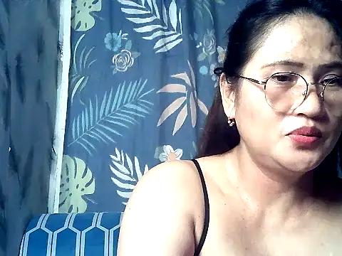 Snapshot of Amazing_Angel22 chatting on October 8, 6:56 pm Amazing Angel22 online show from October 8, 6:56 pm