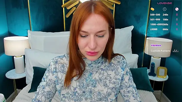 SarahLust online show from April 26, 2:04 pm