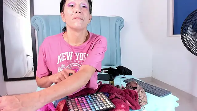 Cleopatra Trans online show from April 21, 2:02 pm