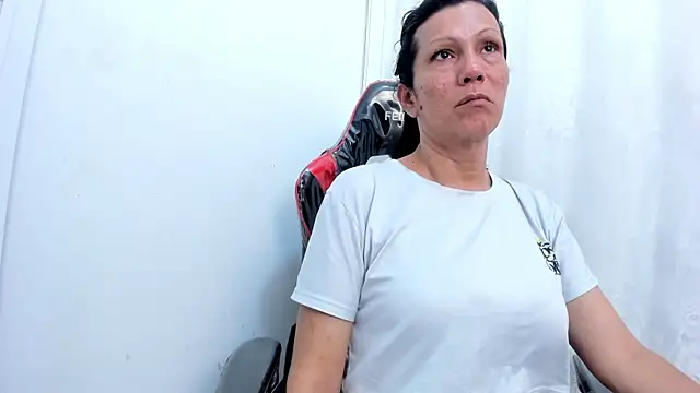 Cleopatra Trans online show from April 28, 1:15 pm