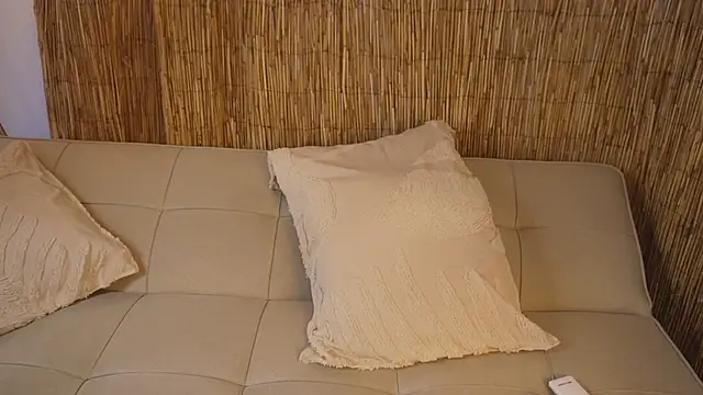 bunnycuteshy online show from April 21, 12:45 pm