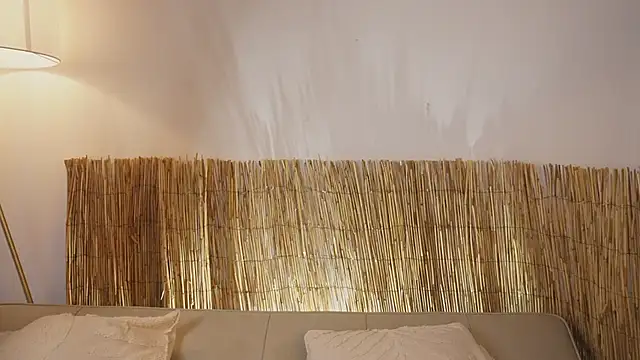 bunnycuteshy online show from April 23, 12:51 pm