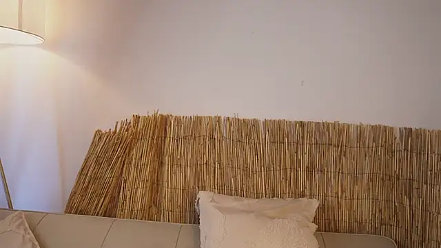 bunnycuteshy online show from April 22, 12:57 pm