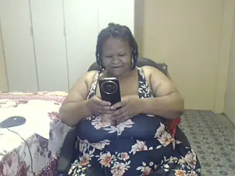 sweetnoziexx online show from November 21, 6:04 am