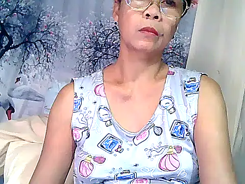 Snapshot of urwife_tobe chatting on September 21, 9:13 pm urwife tobe online show from September 21, 9:13 pm
