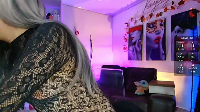 kayilyn online show from April 23, 12:23 pm