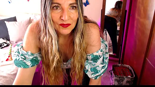 Jolie-Mature online show from April 22, 8:28 pm