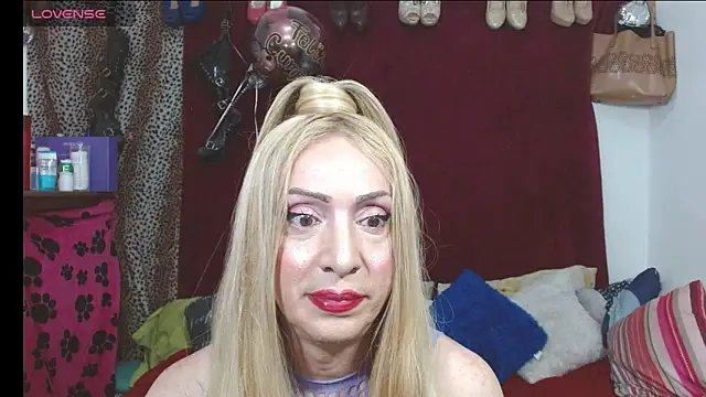 elena evans online show from April 27, 6:05 pm