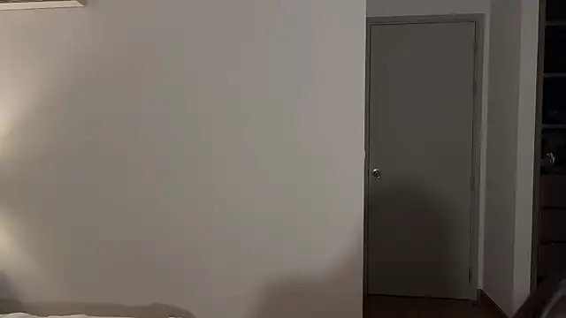 mo1ly online show from February 11, 1:34 pm