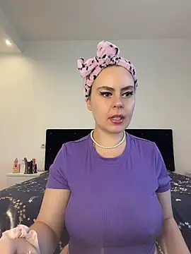 Stoned-baby69 online show from July 28, 12:48 pm