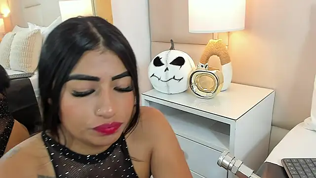 Snapshot of AntoniaRoss_ chatting on October 14, 7:38 pm AntoniaRoss online show from October 14, 7:38 pm