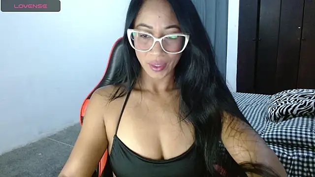 Emiliklauss22 online show from November 20, 6:58 am