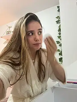 ShelbyHagen online show from November 1, 2:59 am