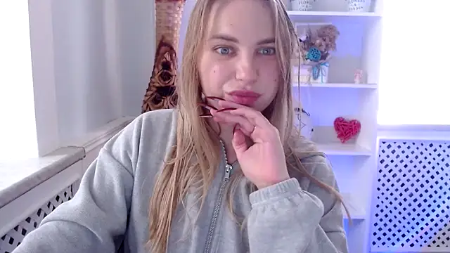 klerkarina online show from October 10, 8:30 am