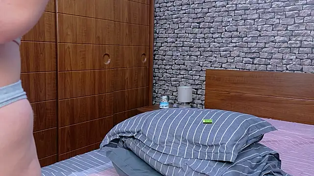 CuteBlondeMe online show from April 28, 3:38 pm