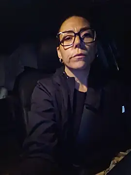 Ellie-L-Elizabeth online show from July 2, 2:22 am