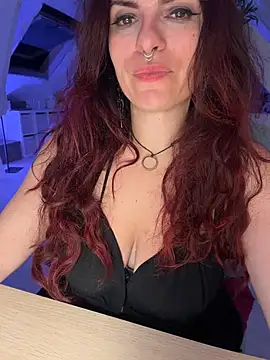 LunaMoongirl online show from July 8, 8:55 pm