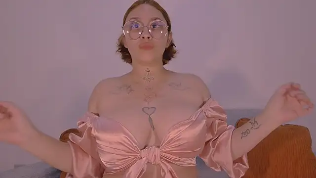 Lilmuh  online show from February 7, 11:19 pm