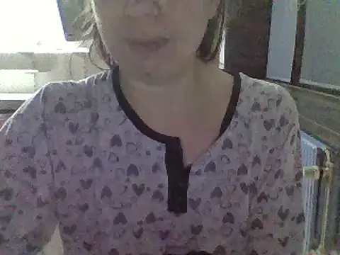 Snapshot of Lina_Belge chatting on October 18, 10:33 pm Lina Belge online show from October 18, 10:33 pm