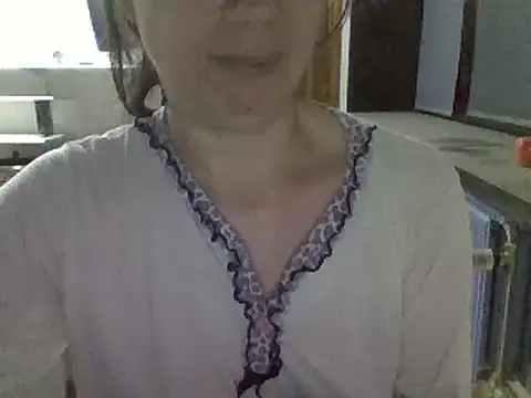 Snapshot of Lina_Belge chatting on September 8, 9:25 pm Lina Belge online show from September 8, 9:25 pm