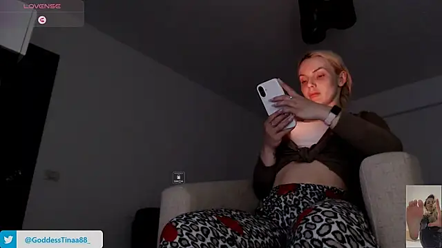 Goddess Tina online show from April 27, 5:32 pm